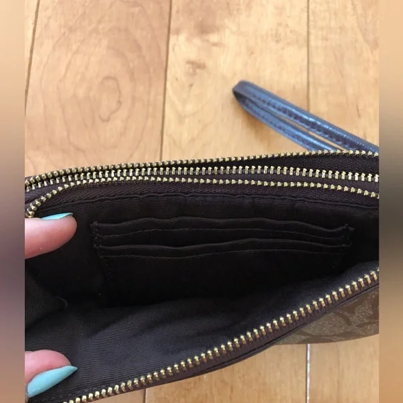 Coach Wallet - Picture 5 of 5